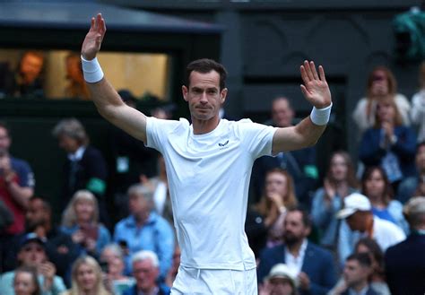 rivalità đoković-murray|Djokovic, Swiatek advance before Wimbledon celebrates British .